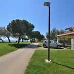 Pintar アパート Novigrad Istria