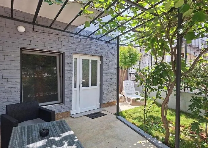 Pintar Appartement Novigrad Istria